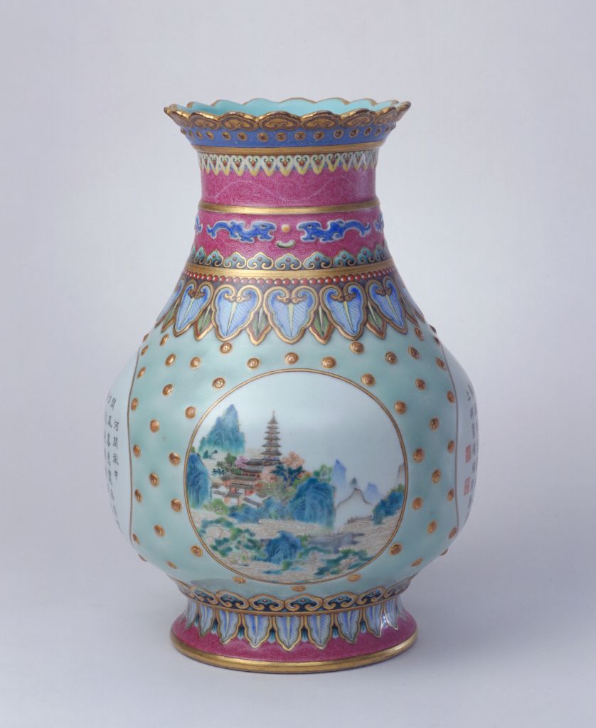 图片[1]-Enamel Colored Kaiguang Landscape Poetry Bottle-China Archive